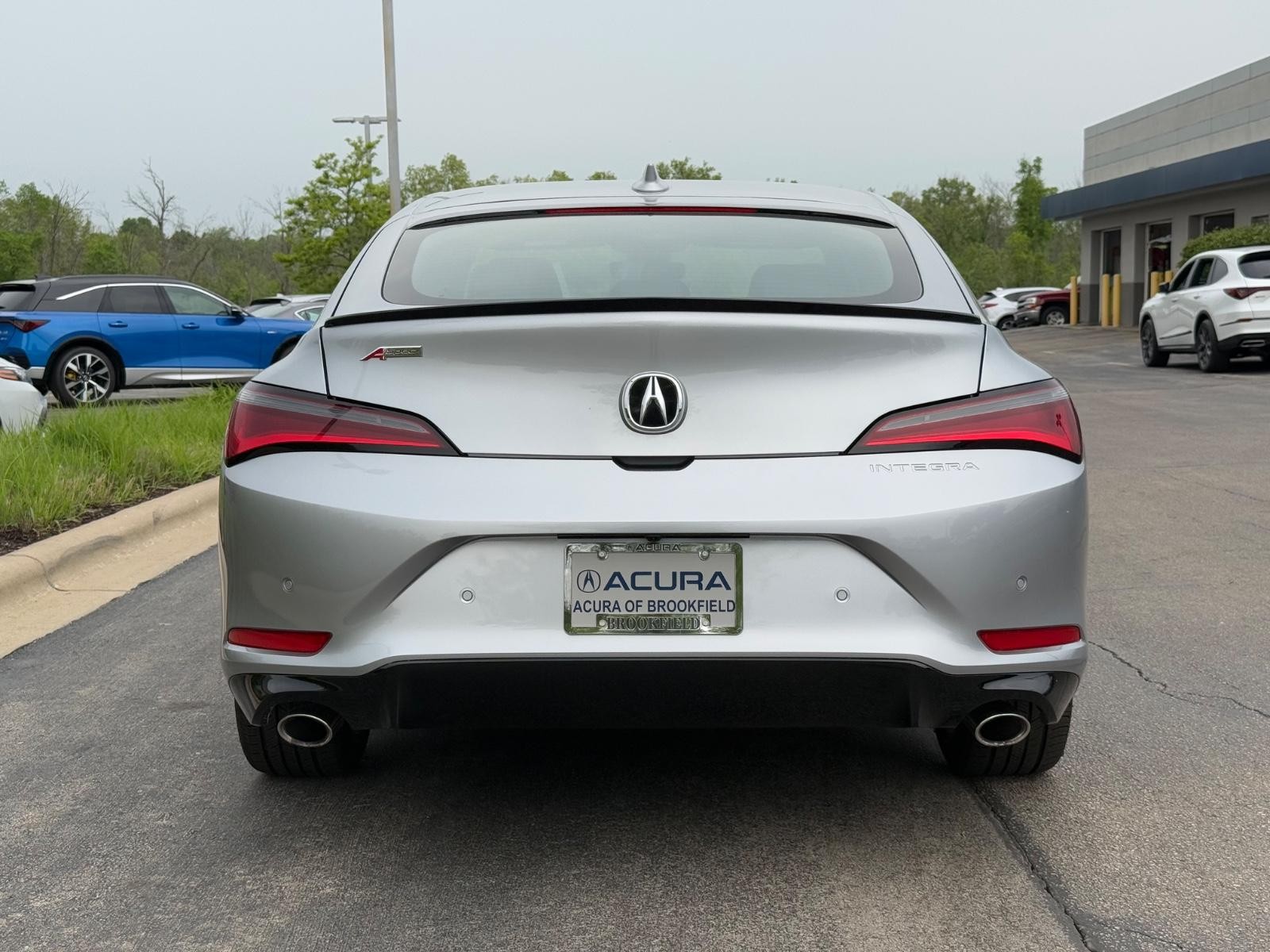 Acura Integra Vehicle Full-screen Gallery Image 04