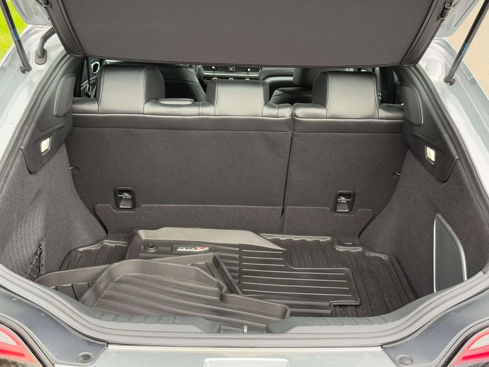 Acura Integra Vehicle Full-screen Gallery Image 06