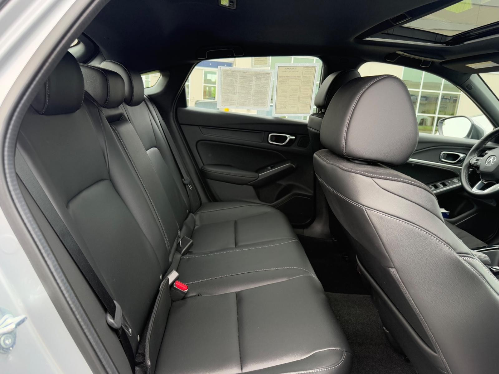 Acura Integra Vehicle Full-screen Gallery Image 10