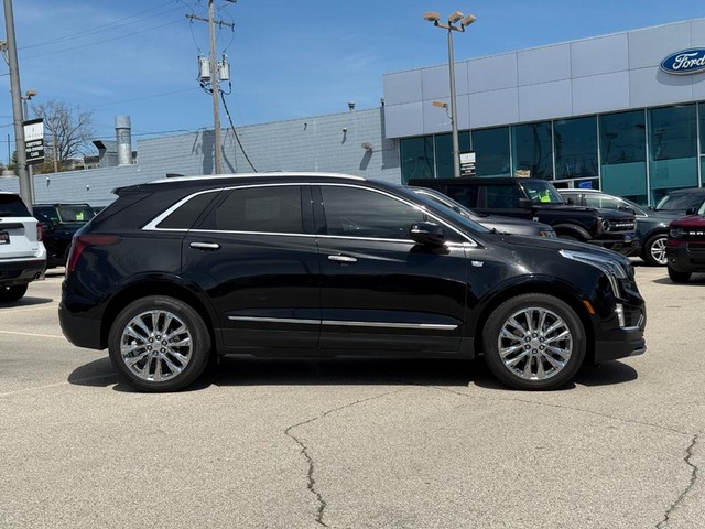 Used 2022 Cadillac XT5 Premium Luxury with VIN 1GYKNDRS7NZ110031 for sale in Milwaukee, WI