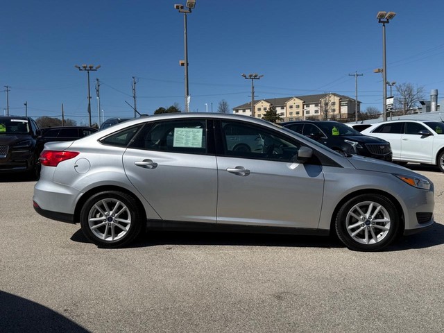 Used 2018 Ford Focus SE with VIN 1FADP3F28JL300883 for sale in Milwaukee, WI