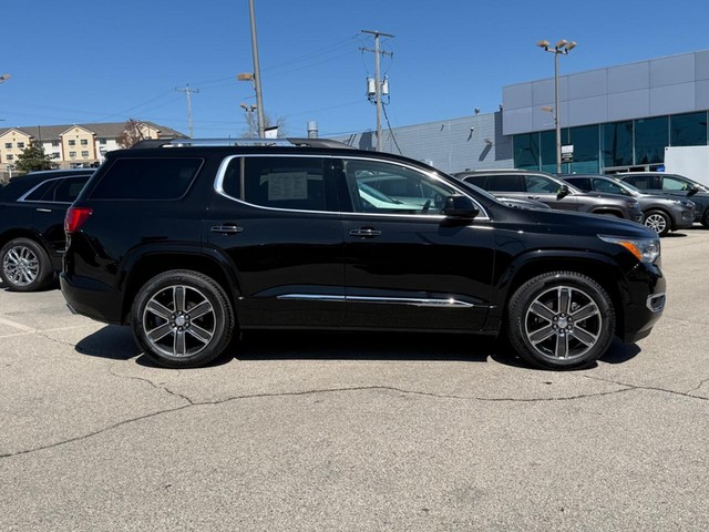 Used 2019 GMC Acadia Denali with VIN 1GKKNXLS1KZ120117 for sale in Milwaukee, WI