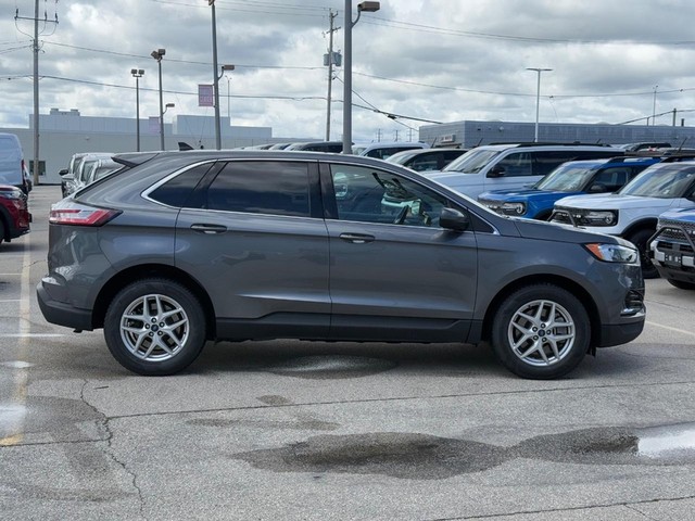 Used 2022 Ford Edge SEL with VIN 2FMPK4J98NBA64673 for sale in Milwaukee, WI