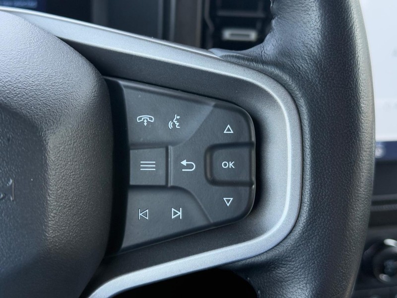 Ford Bronco Vehicle Full-screen Gallery Image 14