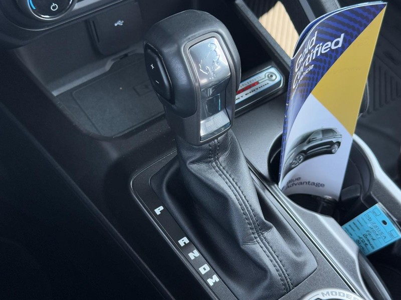 Ford Bronco Vehicle Full-screen Gallery Image 20