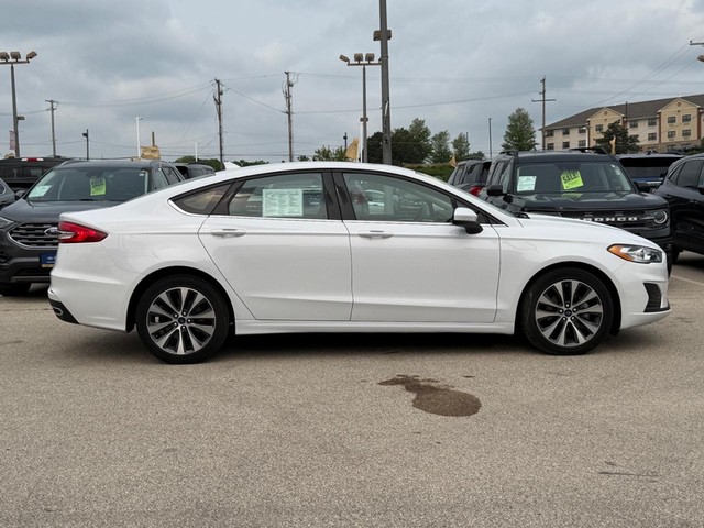 Used 2020 Ford Fusion SE with VIN 3FA6P0T98LR211537 for sale in Milwaukee, WI