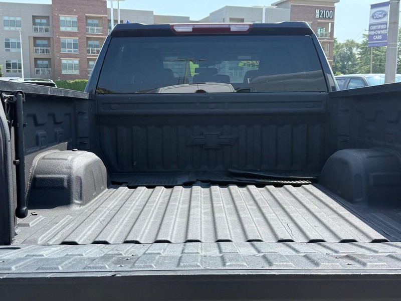 Chevrolet Silverado 1500 Vehicle Full-screen Gallery Image 06