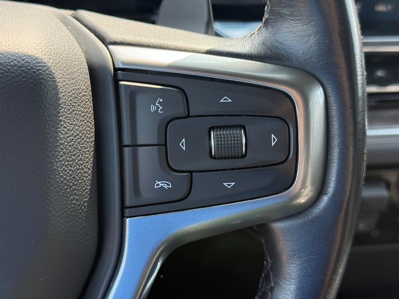 Chevrolet Silverado 1500 Vehicle Full-screen Gallery Image 11