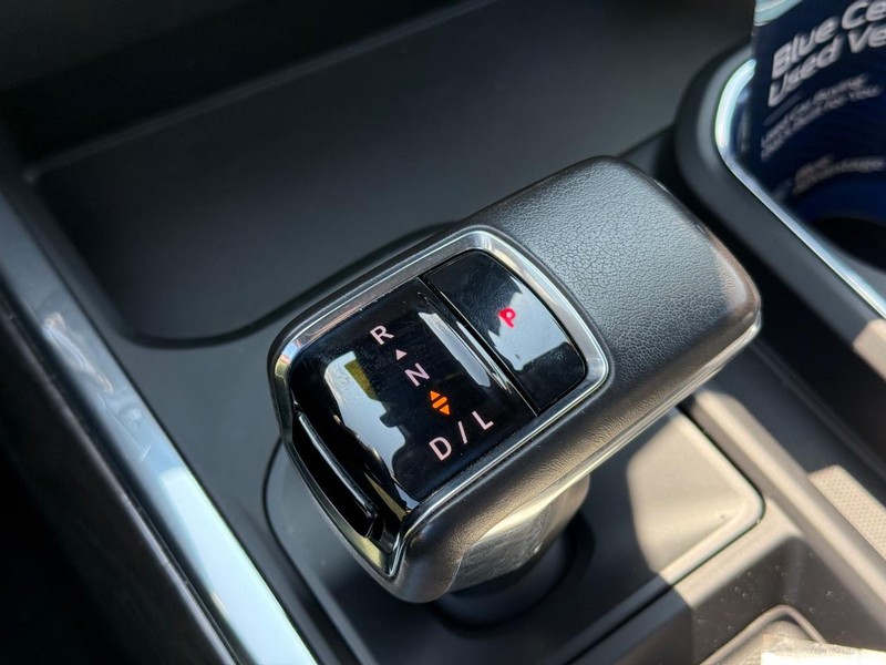 Chevrolet Silverado 1500 Vehicle Full-screen Gallery Image 17