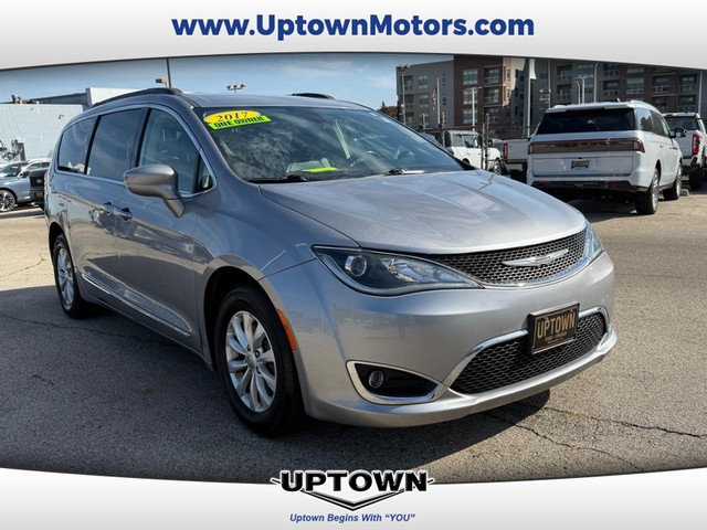 Milwaukee WI 2017 Chrysler Pacifica more details - chrysler pacifica