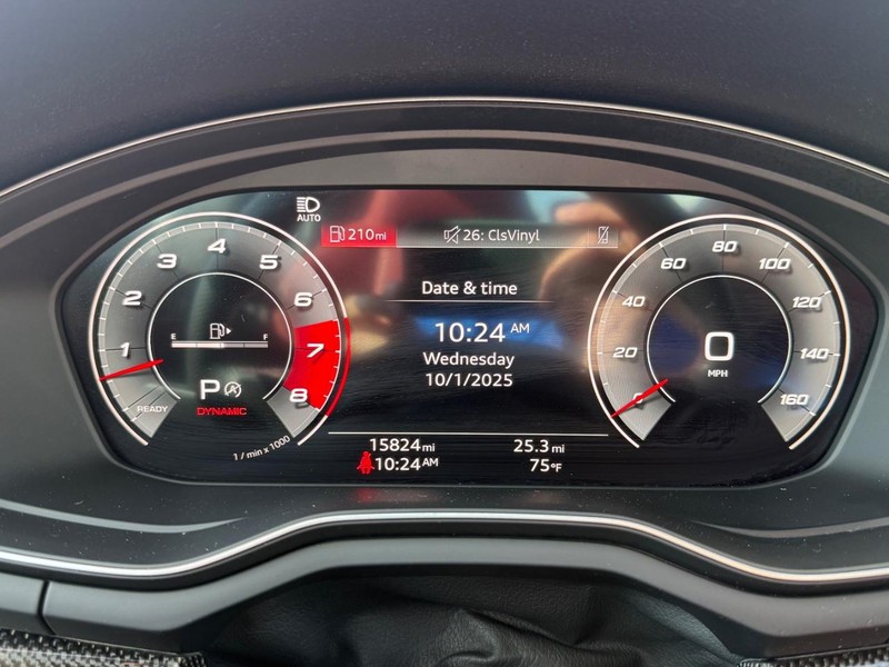 Audi S5 Sportback Vehicle Full-screen Gallery Image 18