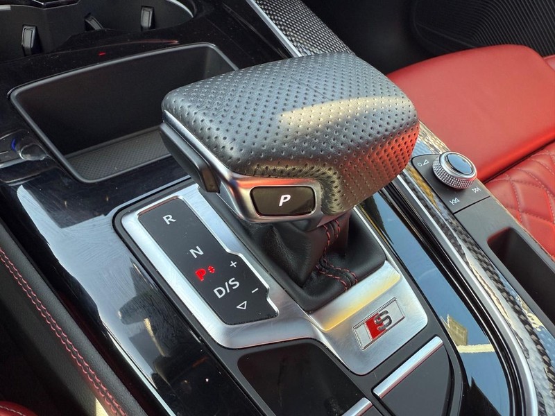 Audi S5 Sportback Vehicle Full-screen Gallery Image 24