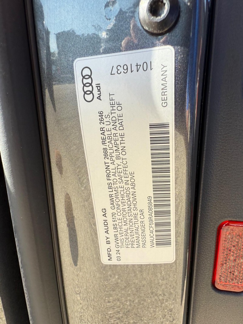 Audi S5 Sportback Vehicle Full-screen Gallery Image 28