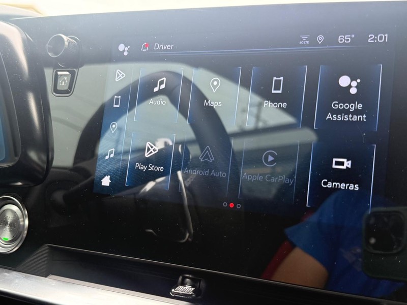 Chevrolet Corvette Vehicle Full-screen Gallery Image 16