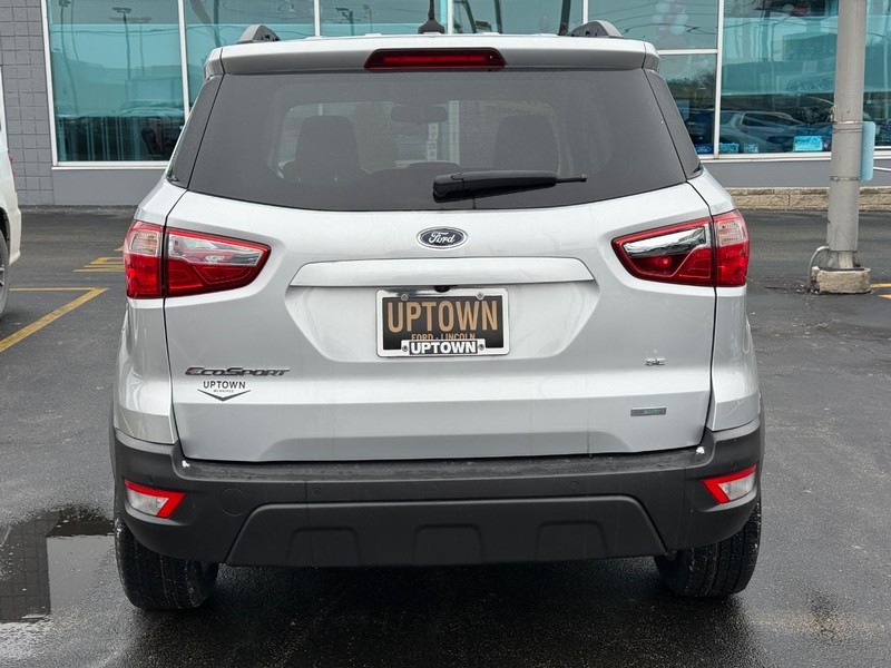 Ford EcoSport Vehicle Full-screen Gallery Image 04