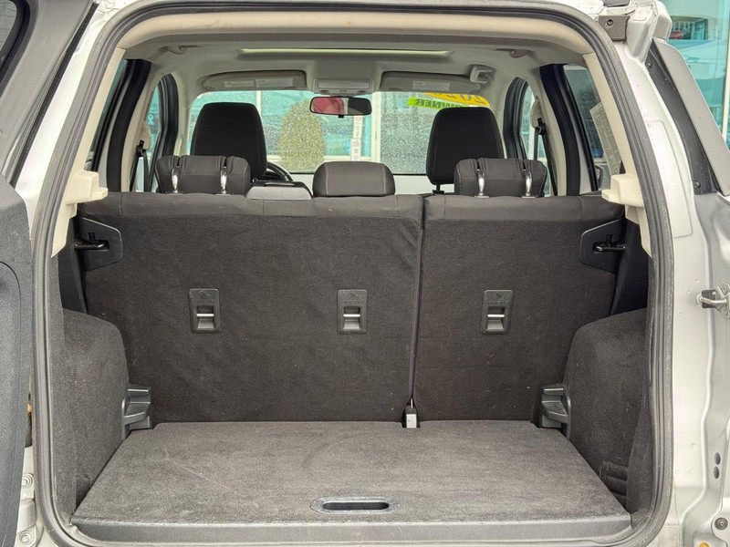 Ford EcoSport Vehicle Full-screen Gallery Image 06