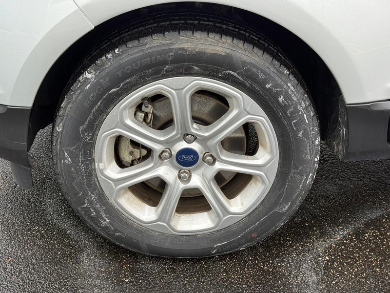 Ford EcoSport Vehicle Full-screen Gallery Image 07