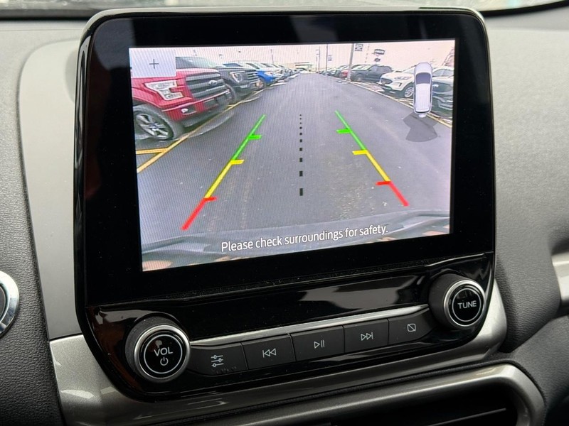 Ford EcoSport Vehicle Full-screen Gallery Image 18