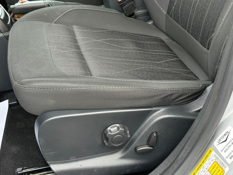 Ford EcoSport Vehicle Full-screen Gallery Image 24