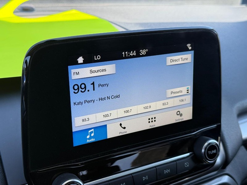 Ford EcoSport Vehicle Full-screen Gallery Image 18