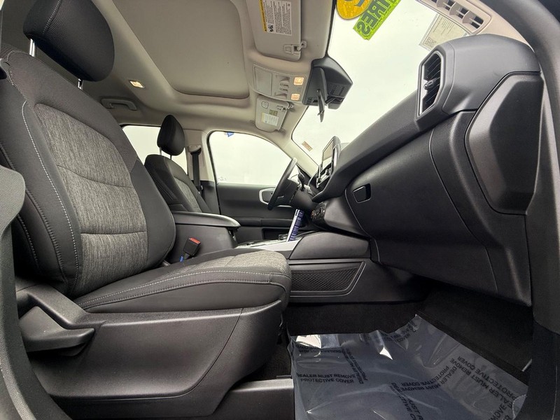 Ford Bronco Sport Vehicle Full-screen Gallery Image 09