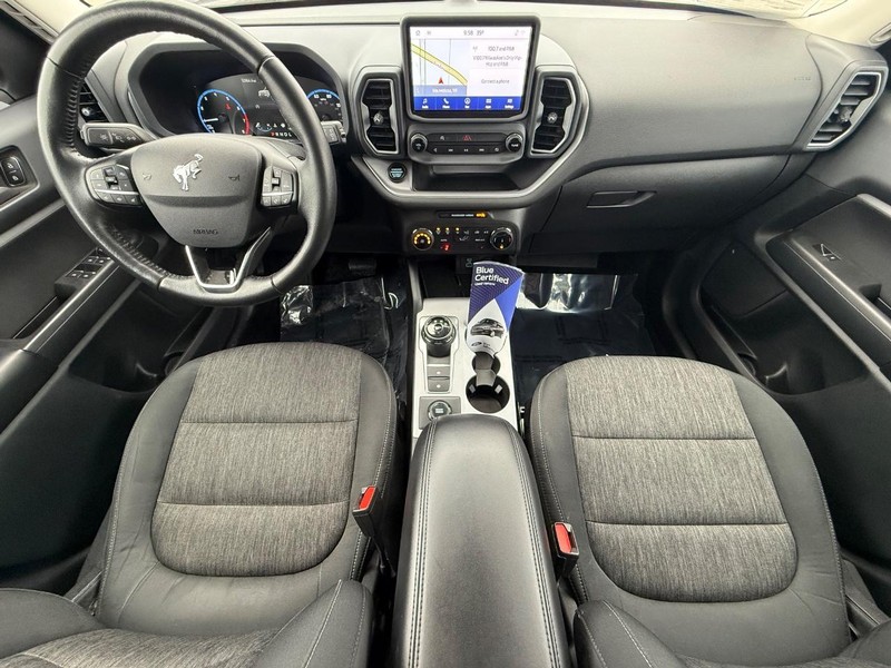 Ford Bronco Sport Vehicle Full-screen Gallery Image 11