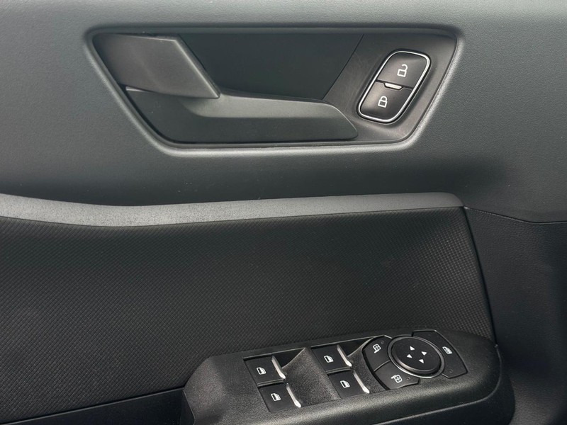 Ford Bronco Sport Vehicle Full-screen Gallery Image 21