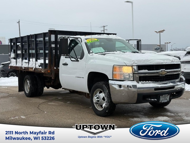Chevrolet Silverado 3500HD Vehicle Full-screen Gallery Image 01