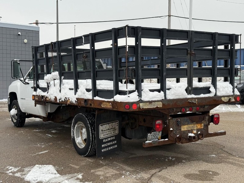 Chevrolet Silverado 3500HD Vehicle Full-screen Gallery Image 05