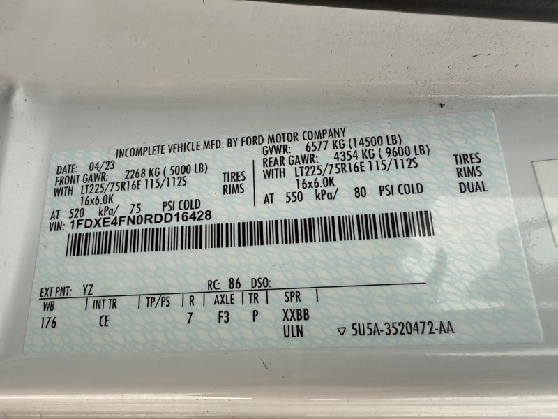 Ford E-Series Cutaway Vehicle Full-screen Gallery Image 11