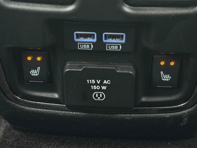 Dodge Durango Vehicle Full-screen Gallery Image 11