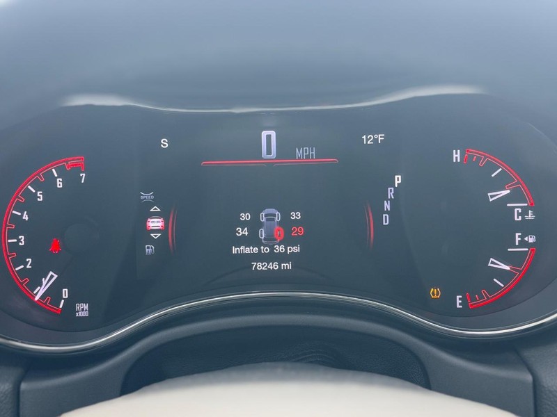 Dodge Durango Vehicle Full-screen Gallery Image 21