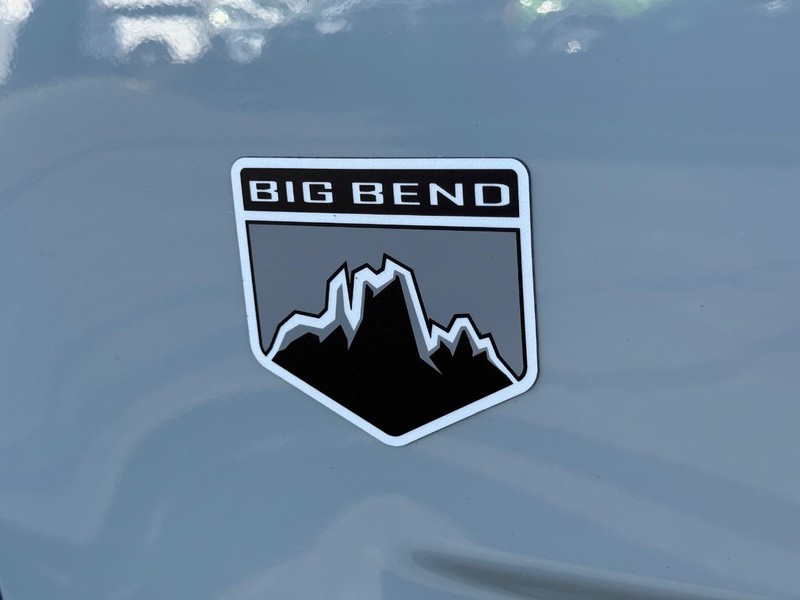 Ford Bronco Sport Vehicle Full-screen Gallery Image 07