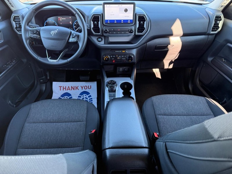 Ford Bronco Sport Vehicle Full-screen Gallery Image 12