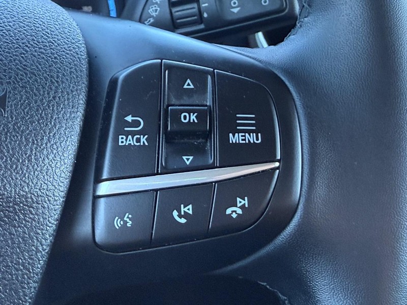 Ford Bronco Sport Vehicle Full-screen Gallery Image 15