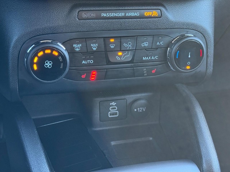 Ford Bronco Sport Vehicle Full-screen Gallery Image 19