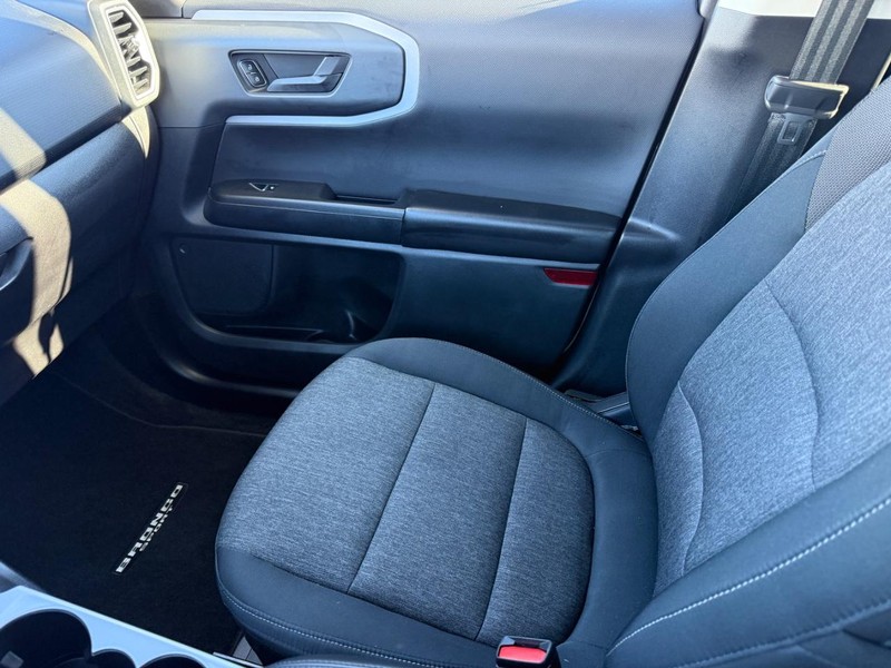 Ford Bronco Sport Vehicle Full-screen Gallery Image 21