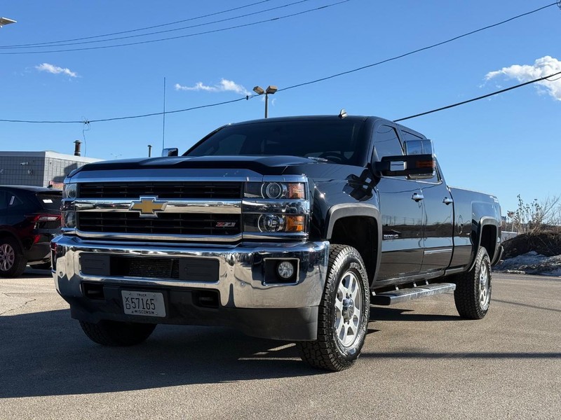 Chevrolet Silverado 3500HD Vehicle Full-screen Gallery Image 06