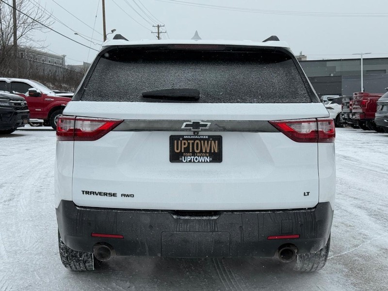 Chevrolet Traverse Vehicle Full-screen Gallery Image 04
