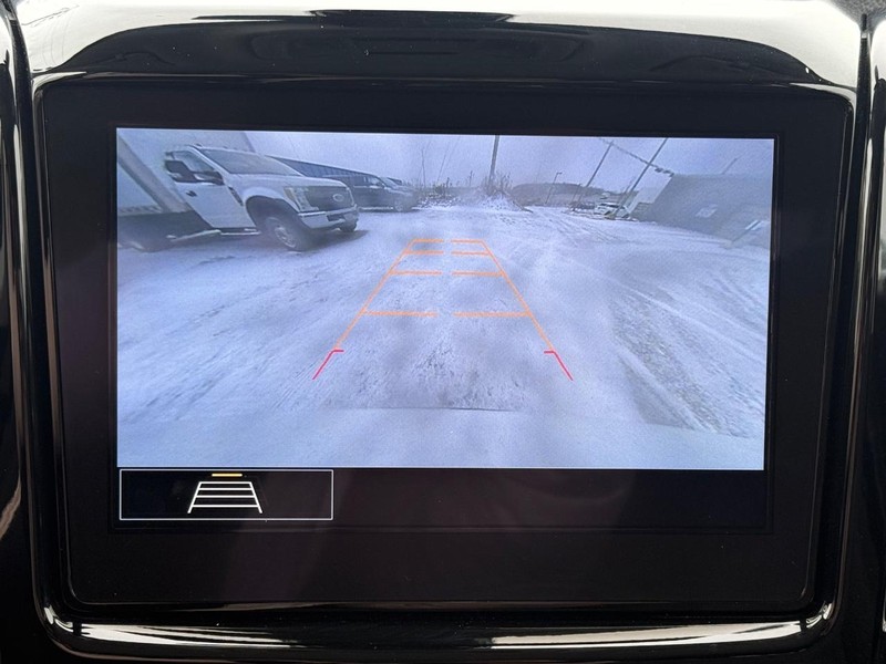 Chevrolet Traverse Vehicle Full-screen Gallery Image 18