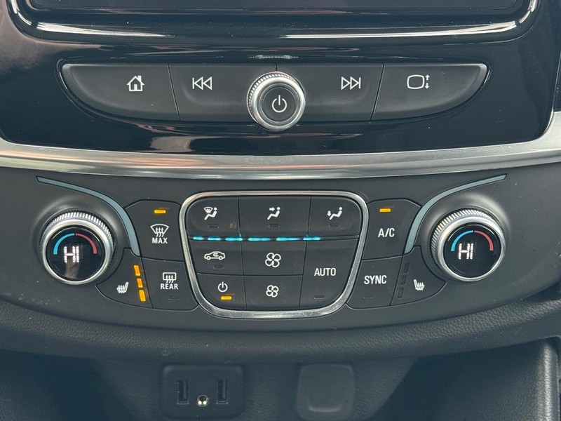 Chevrolet Traverse Vehicle Full-screen Gallery Image 19