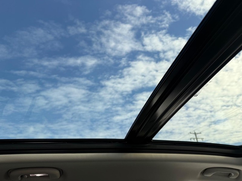 Buick Envision Vehicle Full-screen Gallery Image 12