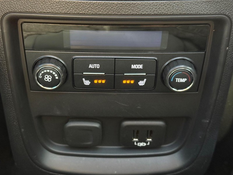 Buick Envision Vehicle Full-screen Gallery Image 13