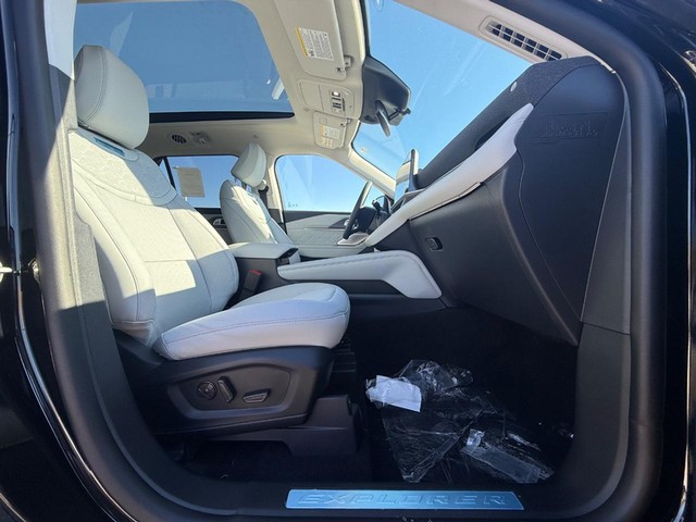 2026 Ford Explorer Platinum - Photo 11