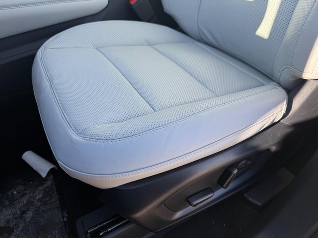 2026 Ford Explorer Platinum - Photo 28
