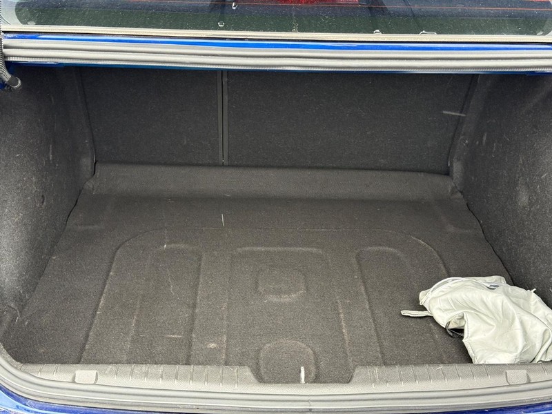 Chevrolet Cruze Vehicle Full-screen Gallery Image 06