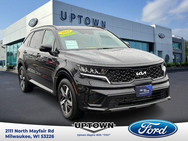 Milwaukee WI 2023 Kia Sorento more details - kia sorento