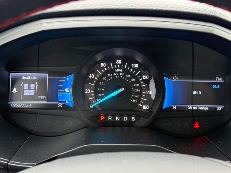 Ford Edge Vehicle Full-screen Gallery Image 17