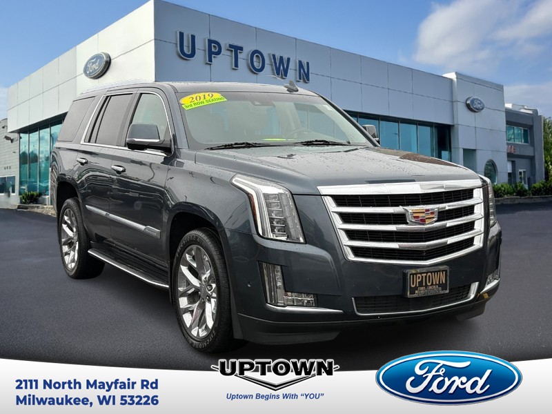 Cadillac Escalade Vehicle Full-screen Gallery Image 01