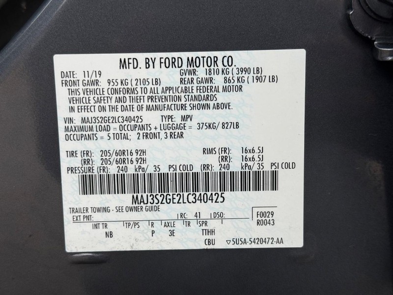 Ford EcoSport Vehicle Full-screen Gallery Image 25